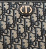 30 Montaigne Dea Pouch