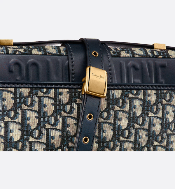 30 MONTAIGNE BAG